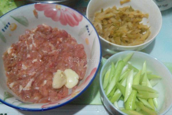 肉丝炒榨菜的做法图解2