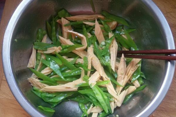 荷兰豆拌腐竹的做法图解6