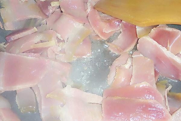 腊肉炒西芹的做法图解10