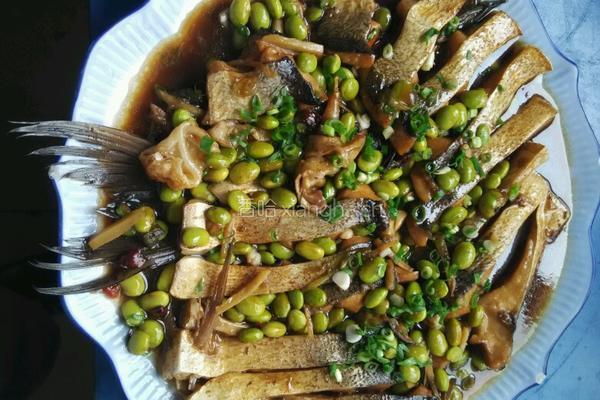 毛豆烧鲢鱼