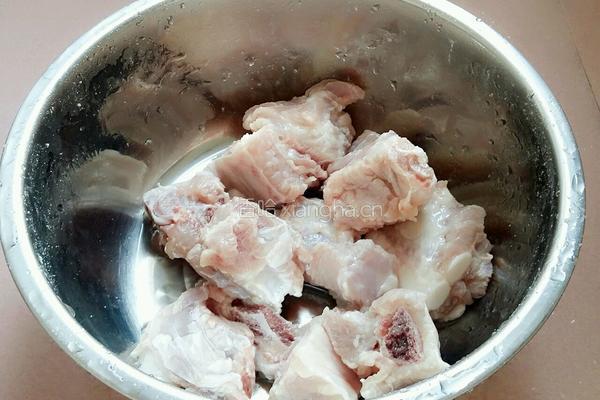 苦瓜黄豆排骨汤的做法图解7