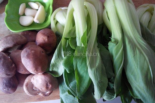 香菇油菜的做法图解1