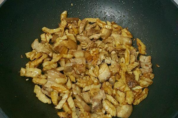 黄瓜干炒五花肉的做法图解7