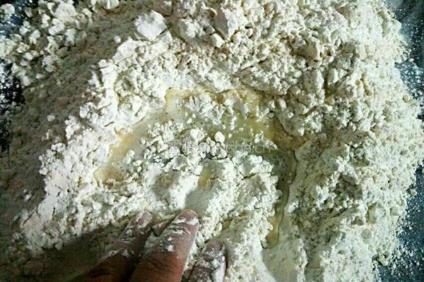 玉米冬菇猪肉包的做法图解3