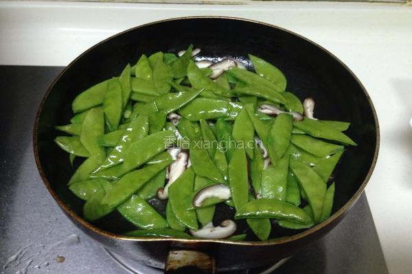 香菇荷兰豆的做法图解7