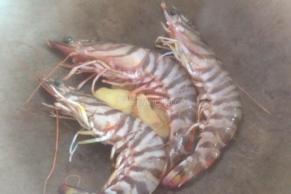煎虾母的做法图解2