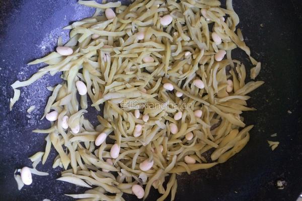 炒狗爪豆的做法图解6