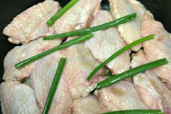 电饭锅盐焗鸡翅的做法图解3