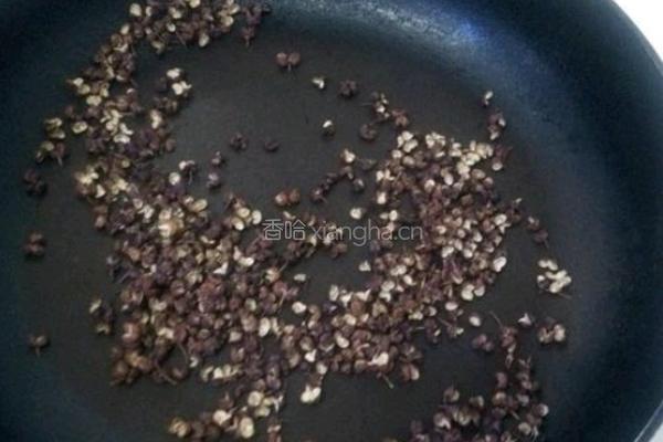 麻辣红油的做法图解2