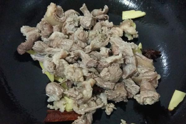 萝卜牛腩的做法图解2