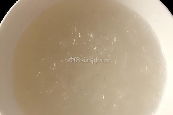 冰糖红枣燕窝的做法图解3
