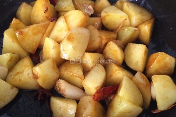 土豆炖排骨的做法图解9
