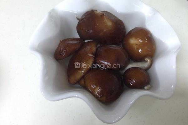 三丁炒蘑菇的做法图解2