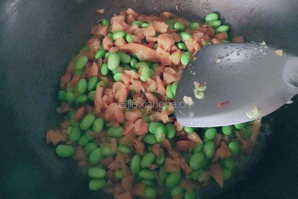 脆口榨菜炒毛豆的做法图解5