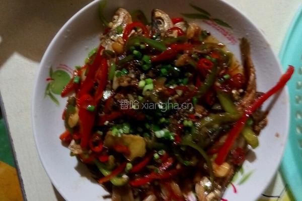 红烧炸小河鱼