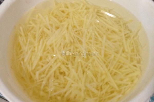醋香土豆肉丝的做法图解2