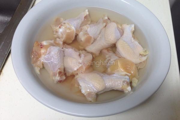 香酥鸡腿的做法图解1