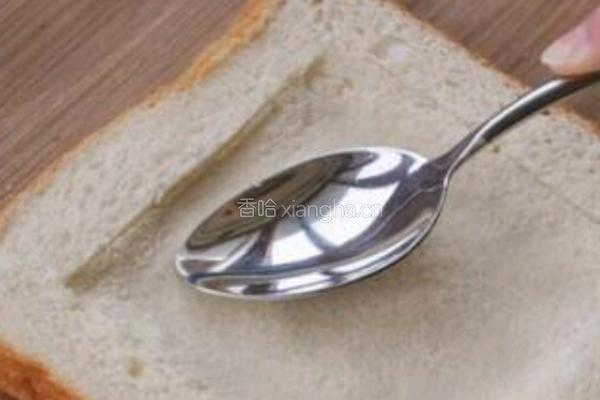 鸡蛋芝士烤吐司的做法图解2