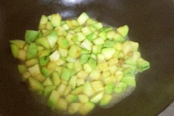 鸡蛋炒南瓜的做法图解3