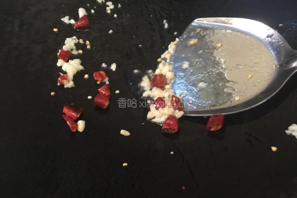 蒜香芦笋炒山药的做法图解5
