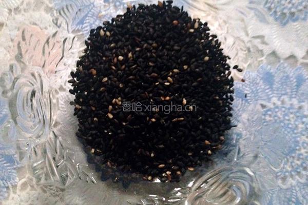 黑芝麻核桃粥的做法图解4