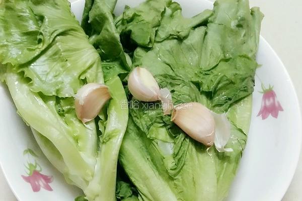 蒜蓉生菜的做法图解1