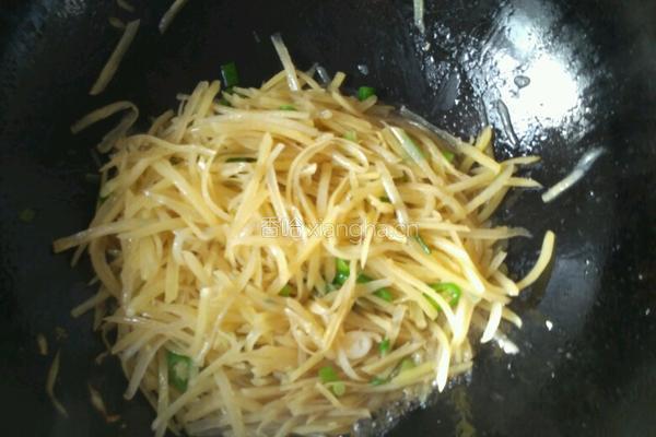 青椒炒土豆丝的做法图解5