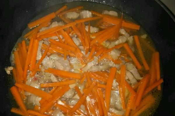 胡萝卜炒肉的做法图解4