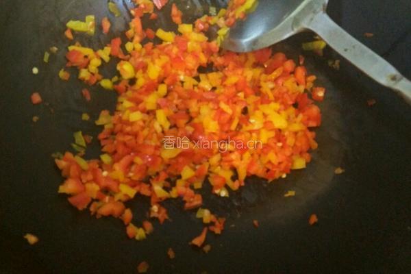 彩色辣椒炒鸡蛋的做法图解1
