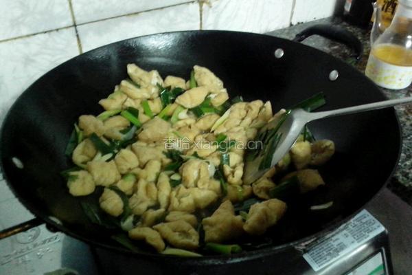 蒜煮油豆腐的做法图解5