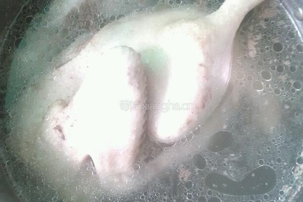 蒜香焖鸭的做法图解1