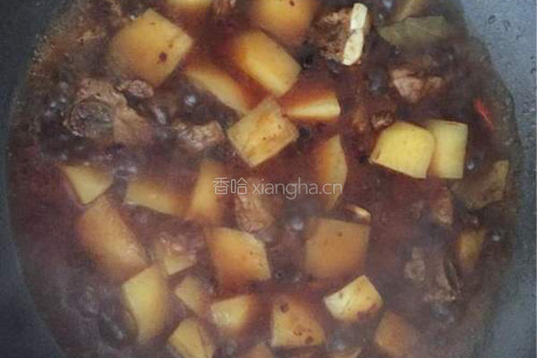 土豆炖排骨的做法图解9