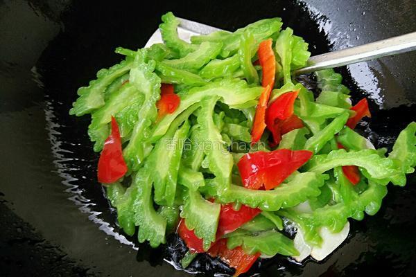 清炒苦瓜的做法图解8