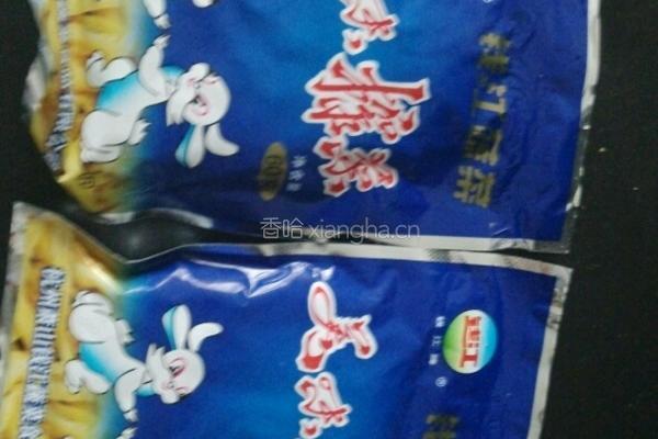 爆香榨菜花生的做法图解1