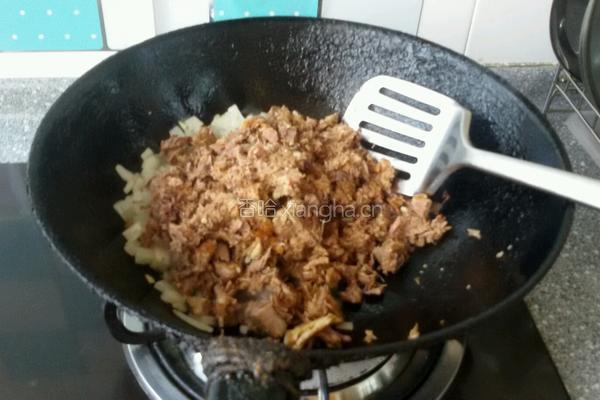 发面饼加肉的做法图解3