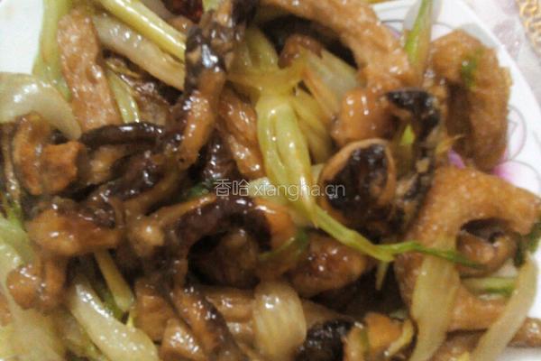 芹菜炒面筋香菇的做法图解4
