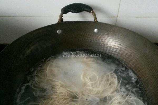 凉拌面条的做法图解3
