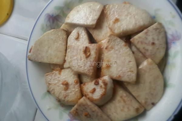 嫩肉蒸芋头的做法图解2
