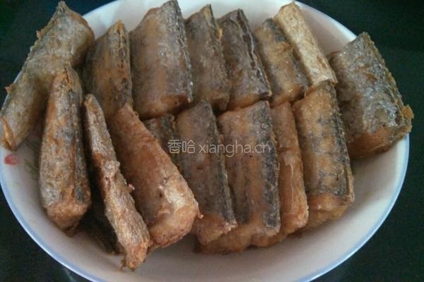 糖醋带鱼的做法图解3