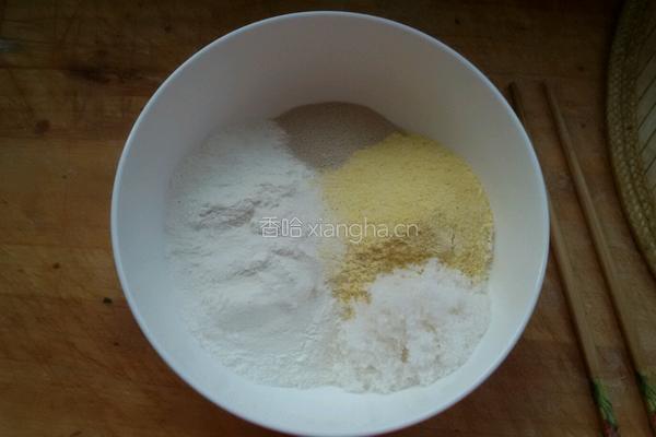 奶香玉米饼的做法图解1