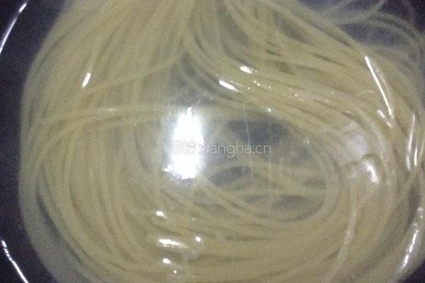 中国式做法的意大利面的做法图解3