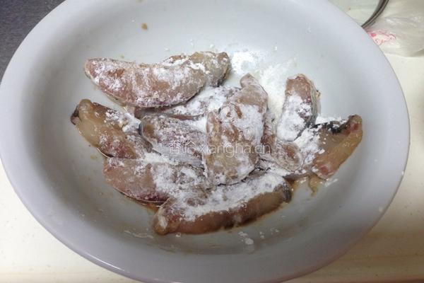 香煎草鱼片的做法图解3