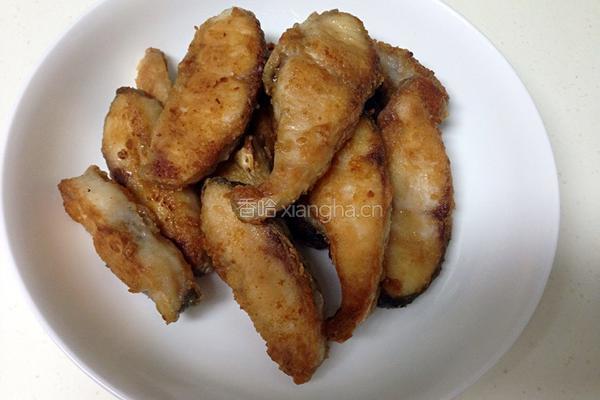 香煎草鱼片的做法图解5