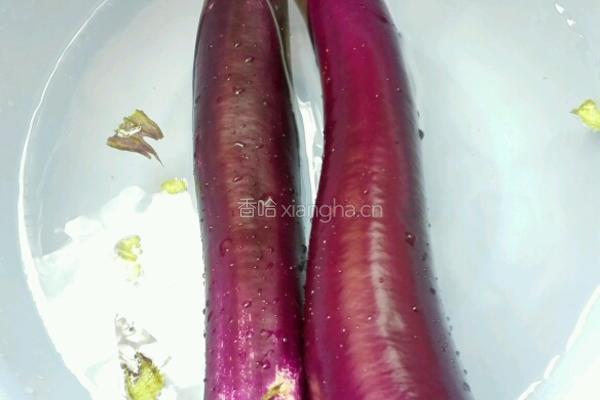 糖醋茄子的做法图解1