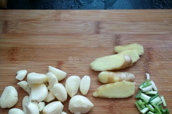 红烧仔鸡的做法图解3