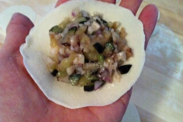 茄子素馅饺子的做法图解11