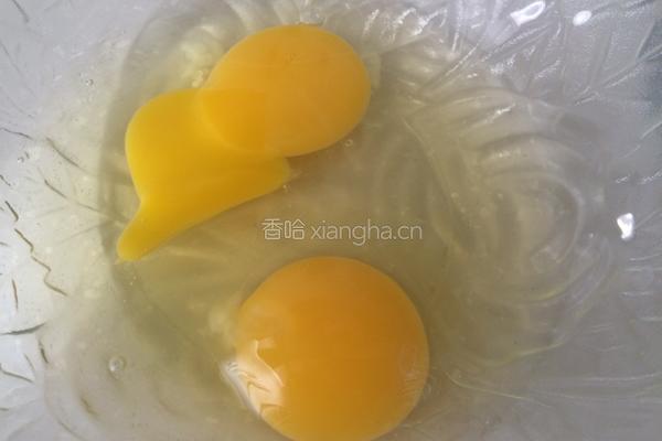 风味鸡蛋饼的做法图解1