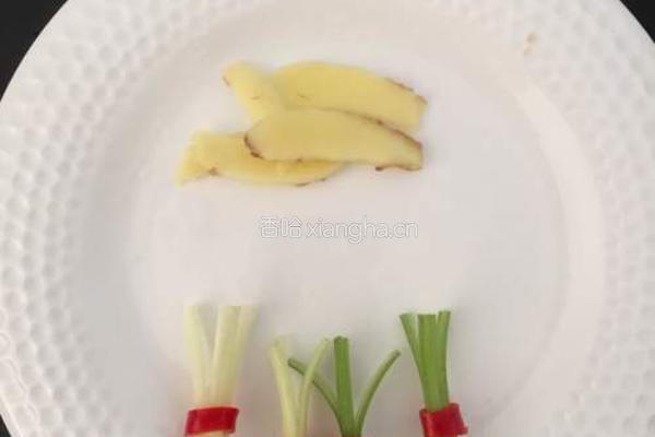 豆酱巴浪鱼的做法图解2