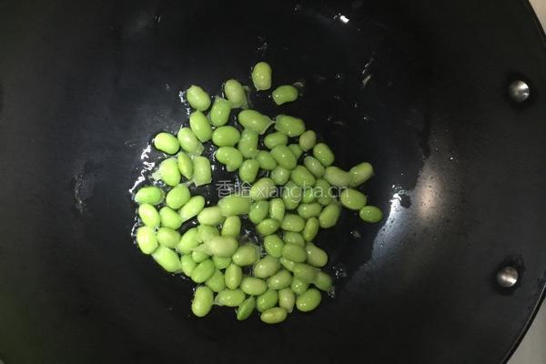 毛豆木耳炒鸡蛋的做法图解4