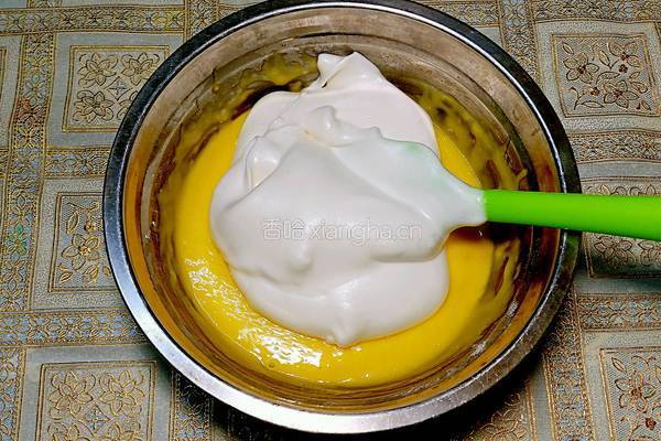 戚風蛋糕的做法图解8